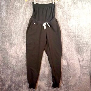 Figs maternity Zamora scrub jogger over the belly women's small